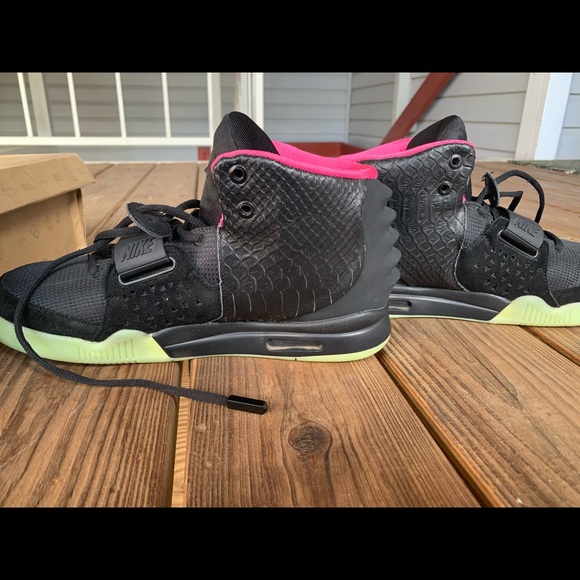 Nike Yeezy air 2 nrg - Picture 6 of 8